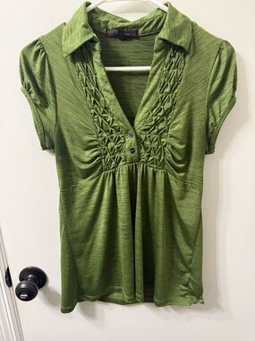 HeartSoul Olive Green Short-Sleeve V-Neck Tunic with Smocked Placket